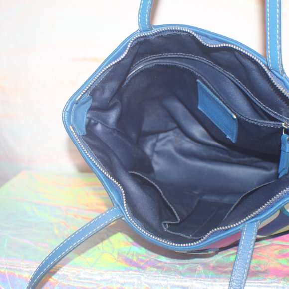 COACH SIGNATURE SCARF SATEEN TOTE - Picture 5 of 9